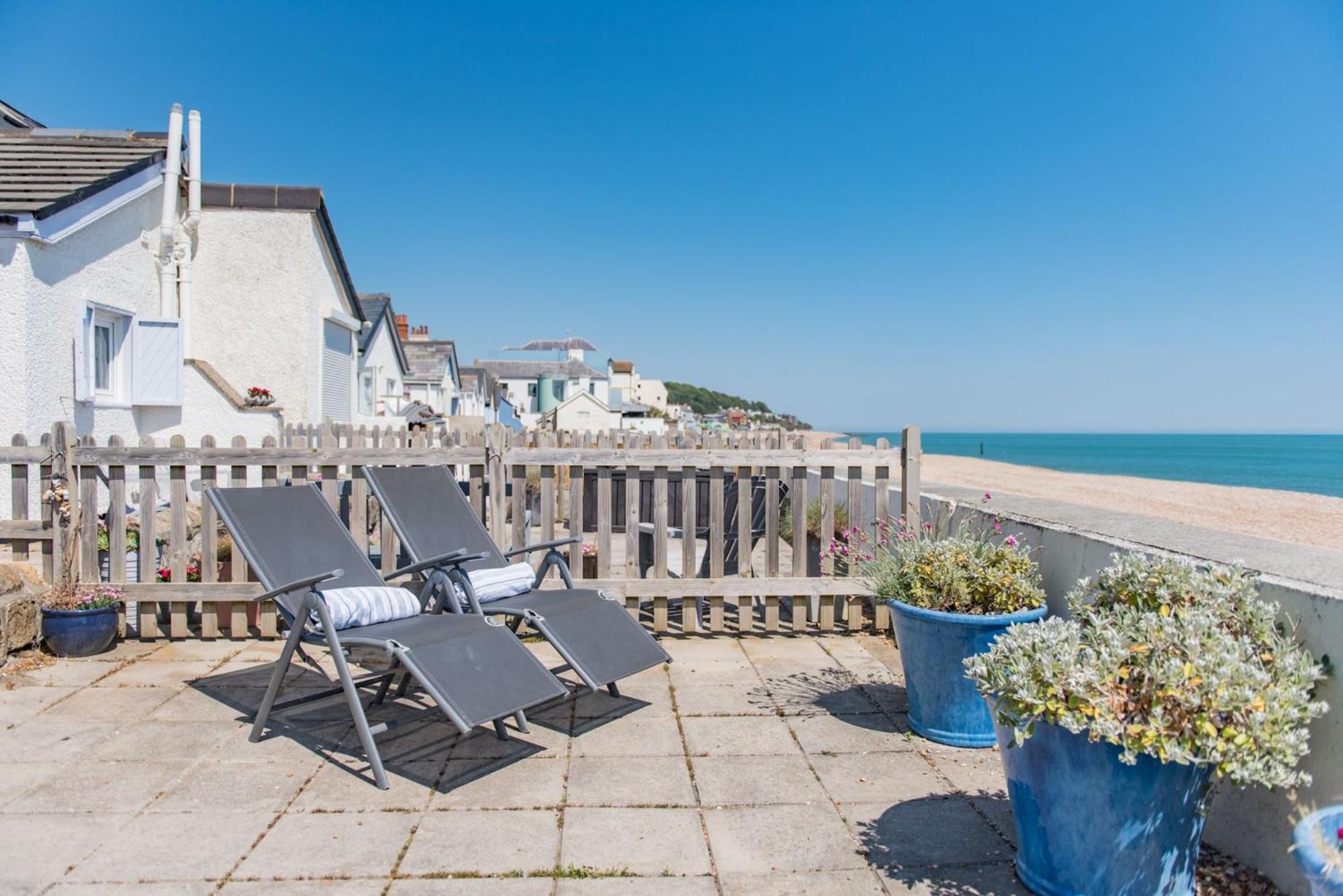 Wave Cottage By Bloom Stays Sandgate Exterior foto